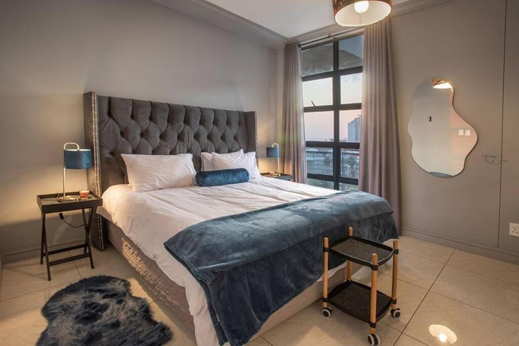 דירות דורבן 2 Sleeper Stylish Sanctuary מראה חיצוני תמונה
