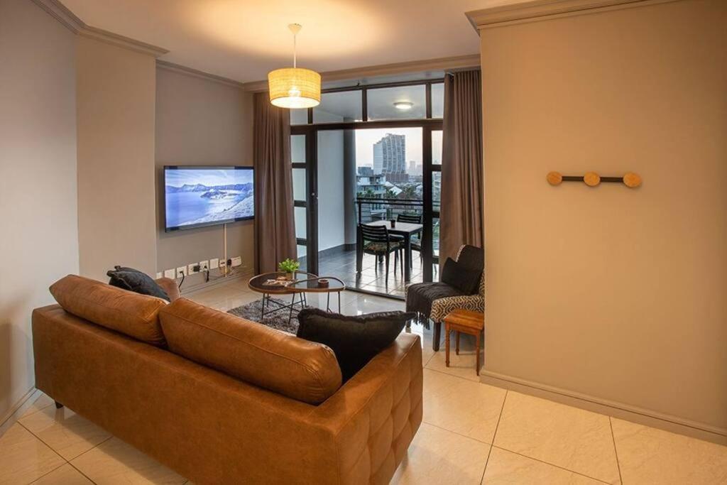 דירות דורבן 2 Sleeper Stylish Sanctuary מראה חיצוני תמונה
